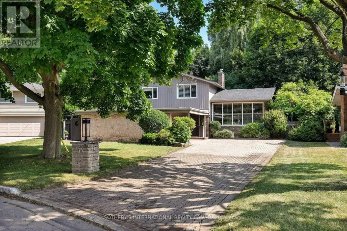 60 DOONAREE DRIVE, Toronto