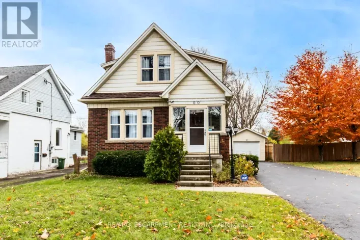 60 LAKE AVENUE DRIVE, Hamilton