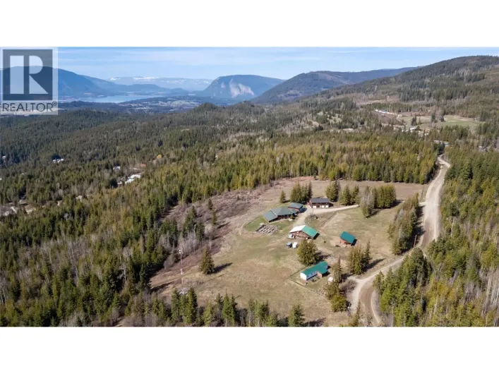 House for sale: 60 Timms Road, Salmon Arm