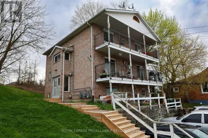 60 WALLBRIDGE CRESCENT, Belleville