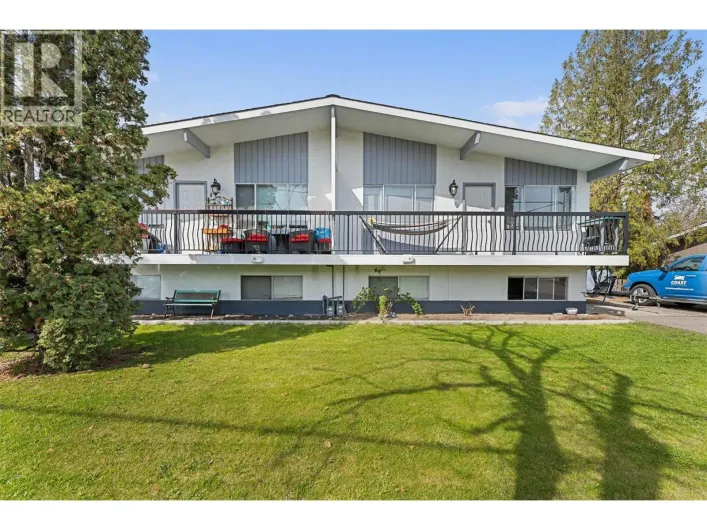 600 - 602 Rutland Road S, Kelowna