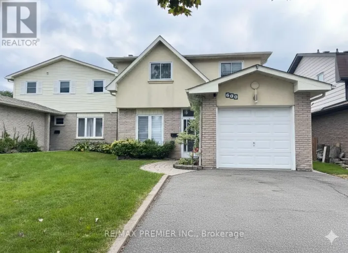 600 STONEBRIDGE LANE, Pickering