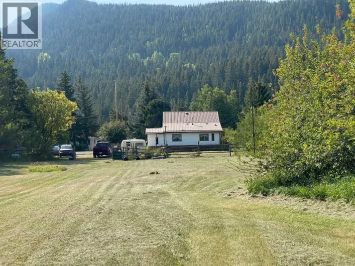 6001 16 Avenue, Coleman