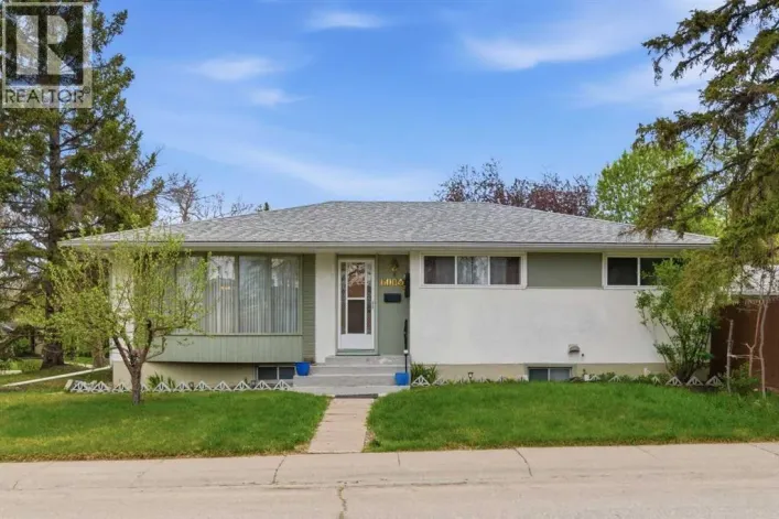 6004 Lloyd Crescent SW, Calgary