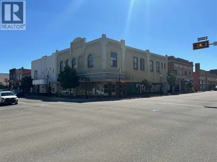 601 2 Street SE, Medicine Hat
