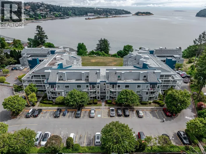 601 2560 Departure Bay Rd, Nanaimo
