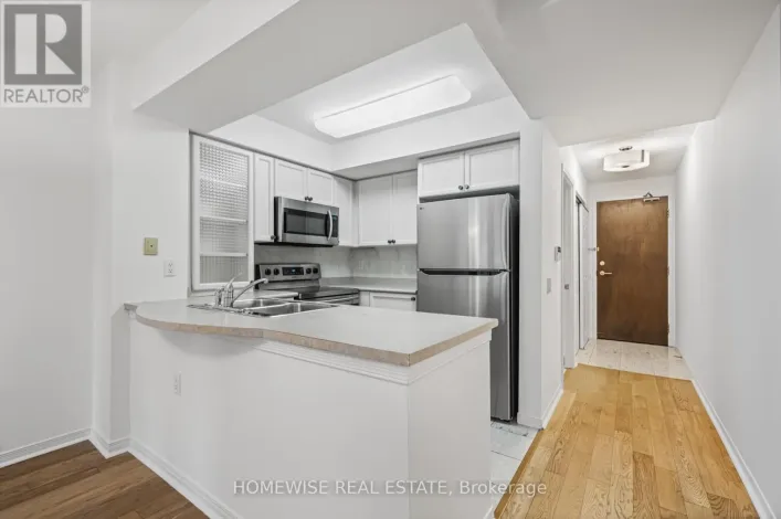 601 - 388 BLOOR STREET E, Toronto