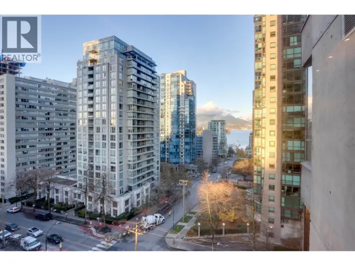 601 738 BROUGHTON STREET, Vancouver