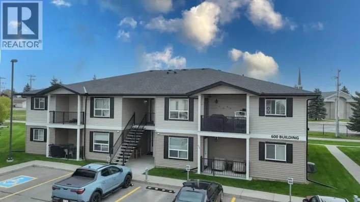 601, 8 Bayside Place, Strathmore