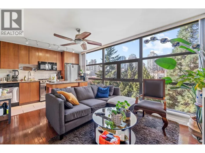 601 989 BEATTY STREET, Vancouver