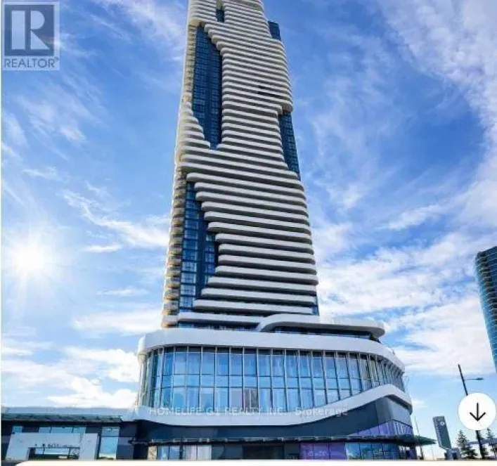 6011 - 8 INTERCHANGE WAY, Vaughan