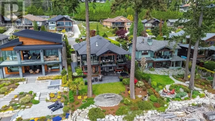 6015 SILVERSTONE LANE, Sechelt