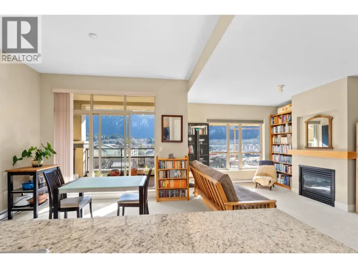 602 1211 VILLAGE GREEN WAY, Squamish