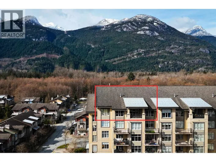 602 1211 VILLAGE GREEN WAY, Squamish