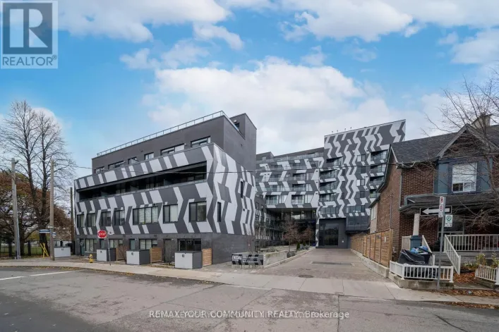 602 - 138 ST.HELENS AVENUE, Toronto