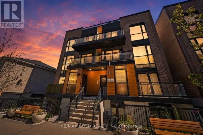 602 - 18 COLES AVENUE, Vaughan