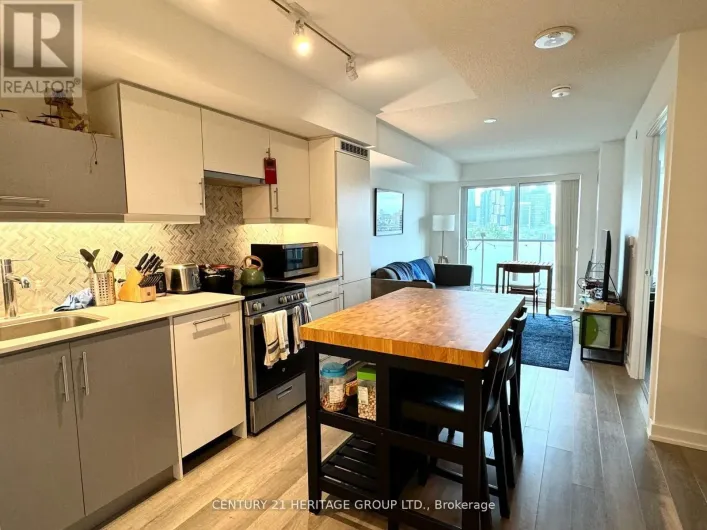 602 - 181 HURON STREET, Toronto