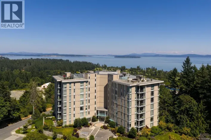 602 5388 Hill Rise Terr, Saanich