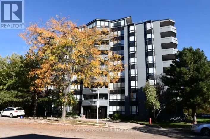 602 - 6 VILLAGE GREEN BOULEVARD, Hamilton