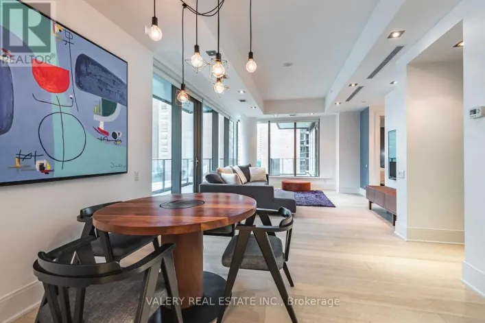 Apartment for rent: 602 - 77 CHARLES STREET W, Toronto