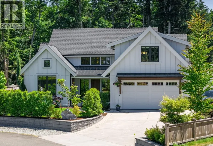 602 Belyea Rd, Qualicum Beach