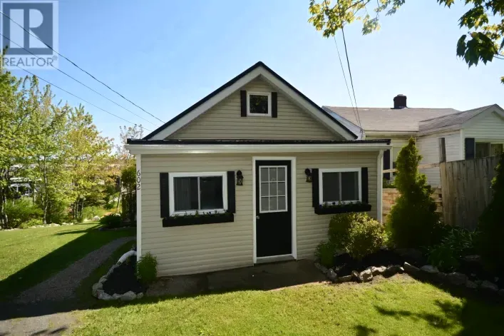 House for sale: 602 Herring Cove Road, Halifax