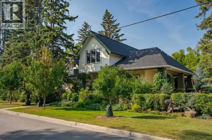 602 Macleod Trail SW, High River