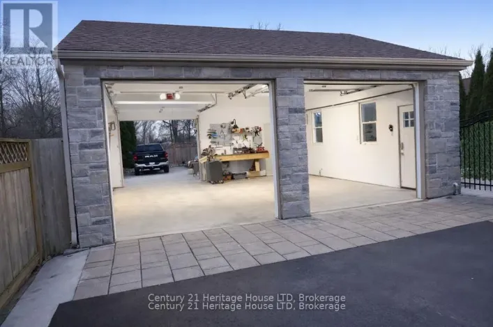 6021 MONTROSE ROAD, Niagara Falls
