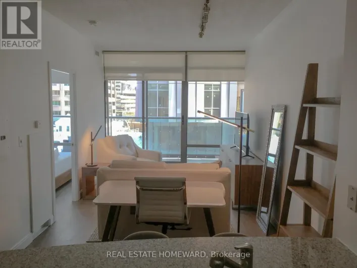 Apartment for sale: 603 - 18 YORKVILLE AVENUE, Toronto