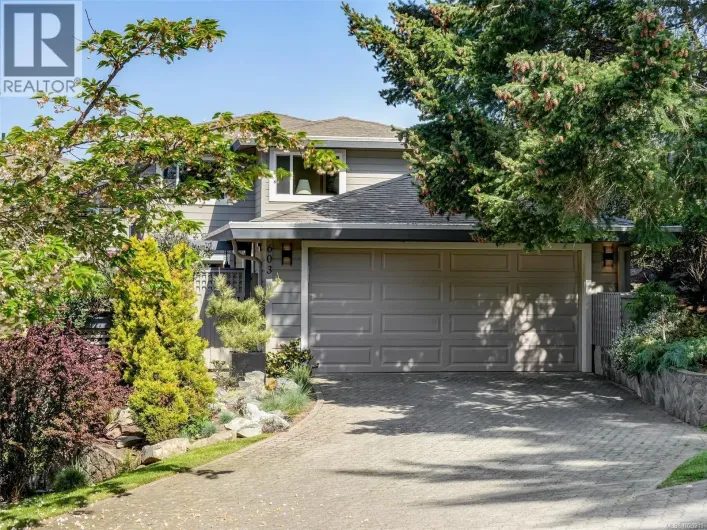 603 2829 Arbutus Rd, Saanich
