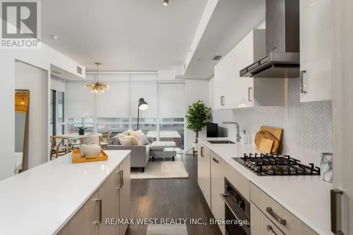 603 - 36 HOWARD PARK AVENUE, Toronto