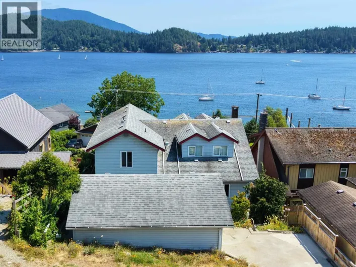 603 MARINE DRIVE, Gibsons