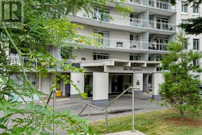 604 - 1 MOWAT AVENUE, Kingston