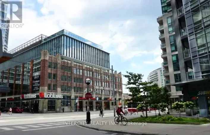 604 - 15 BRUYERES MEWS, Toronto