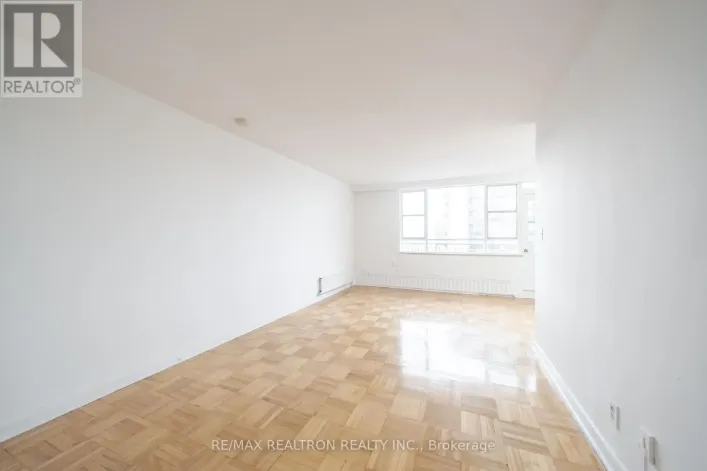 604 - 165 COSBURN AVENUE, Toronto