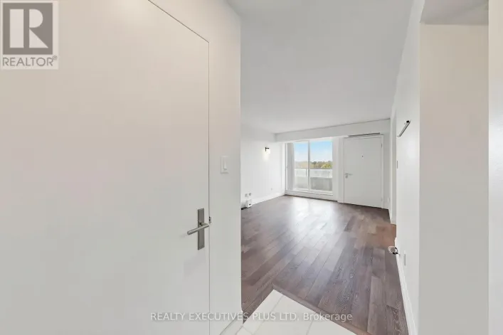 604 - 18 HILLCREST AVENUE, Toronto