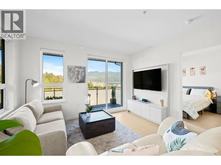 604 2015 ST. JOHNS STREET, Port Moody