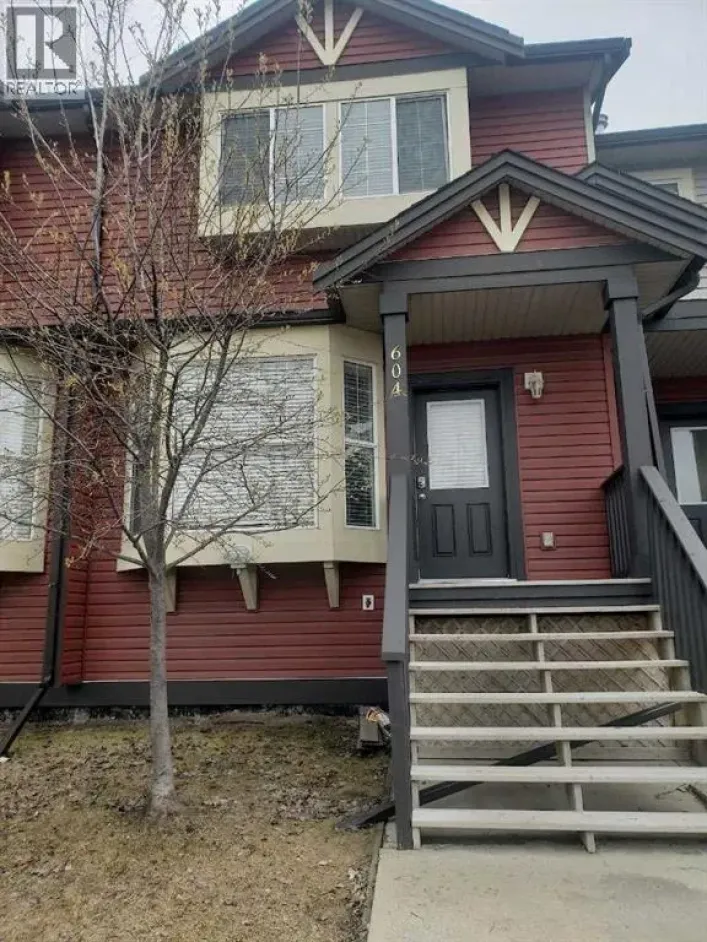 604, 2066 Luxstone Boulevard SW, Airdrie