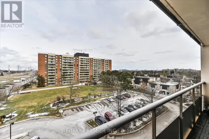 604 - 25 FOUR WINDS DRIVE, Toronto