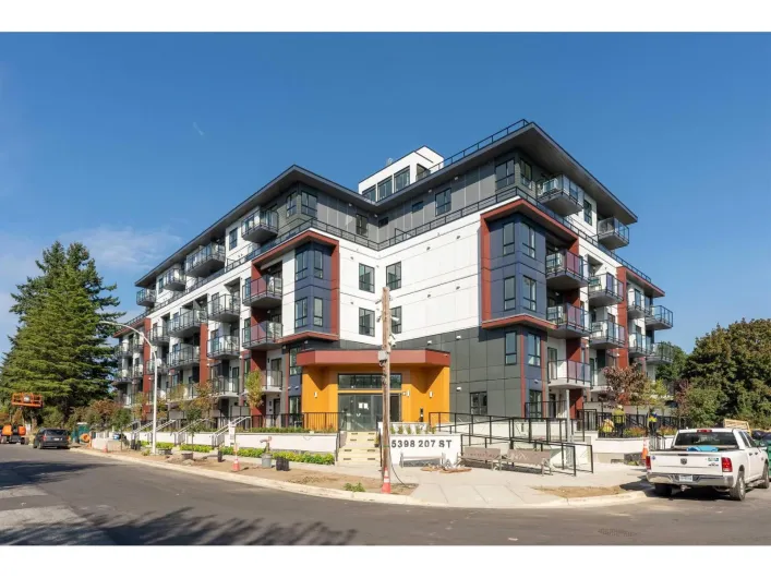 604 5398 207 STREET, Langley