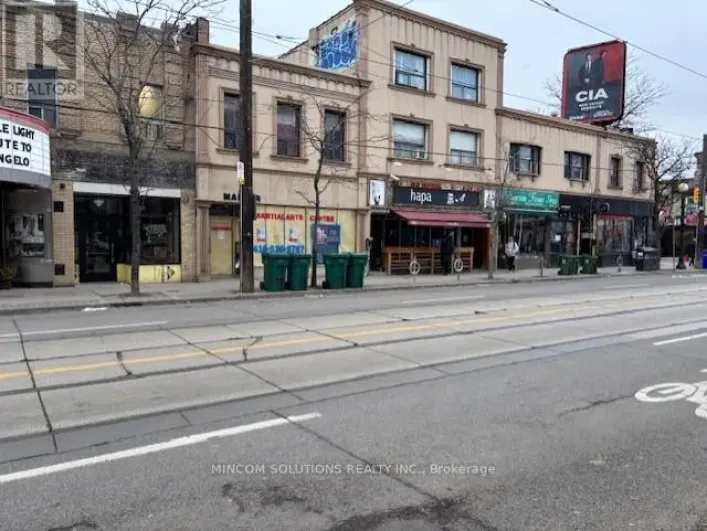 604 COLLEGE STREET, Toronto