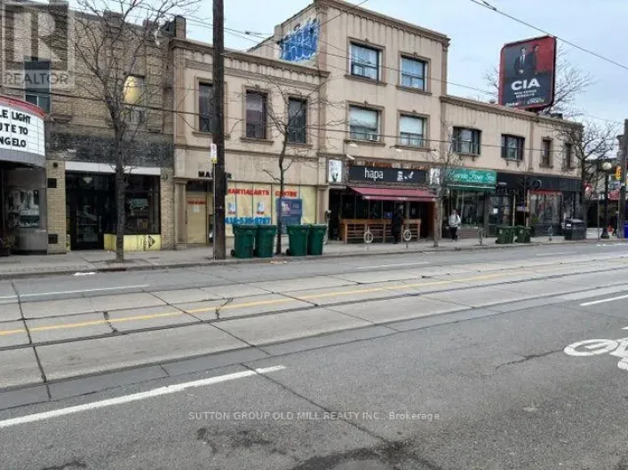 604 COLLEGE STREET, Toronto