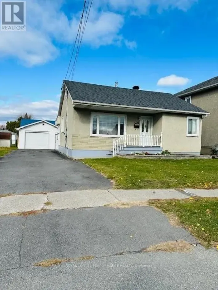 604 ELEVENTH STREET E, Cornwall