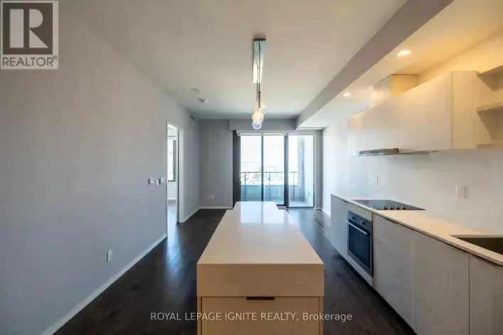 605 - 12 BONNYCASTLE STREET NE, Toronto