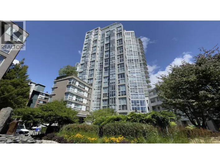 605 1228 MARINASIDE CRESCENT, Vancouver