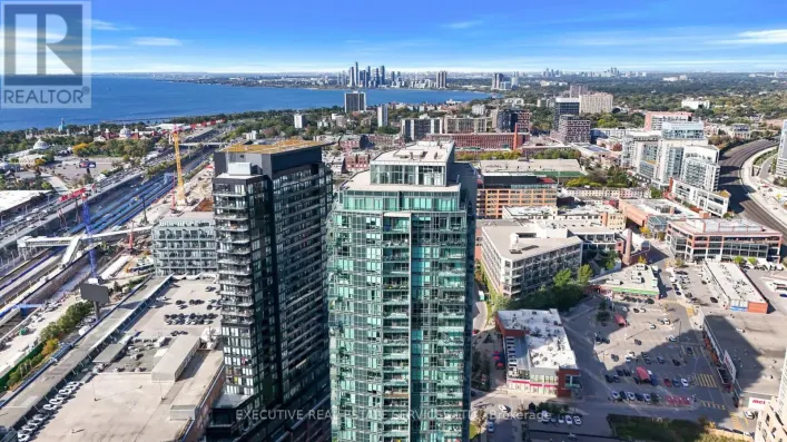 605 - 150 EAST LIBERTY STREET, Toronto