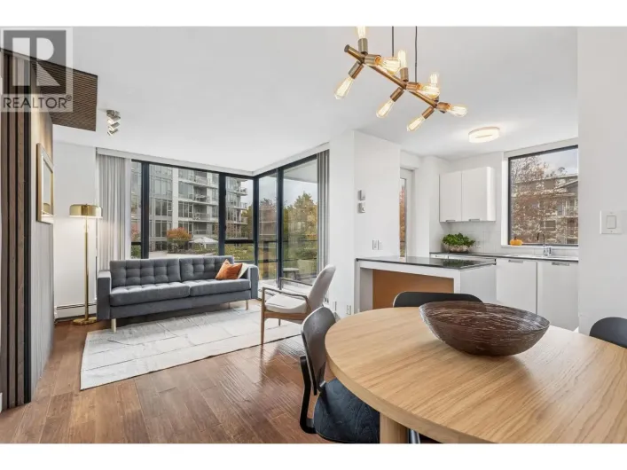 605 151 W 2ND STREET, North Vancouver