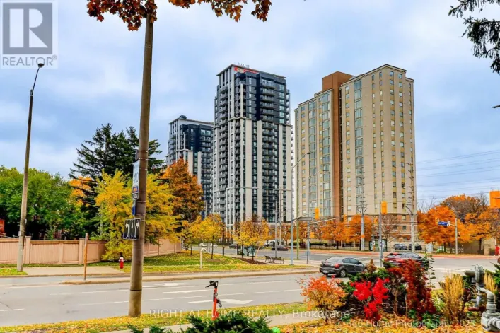 605 - 202 BURNHAMTHORPE ROAD E, Mississauga