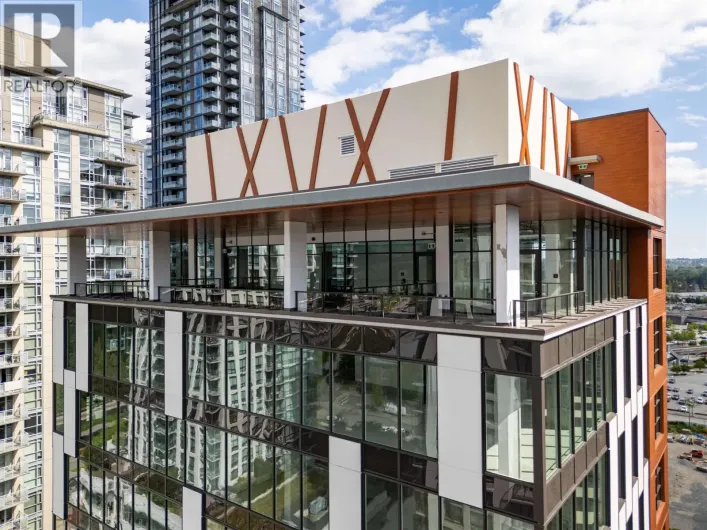 605 2992 GLEN DRIVE, Coquitlam