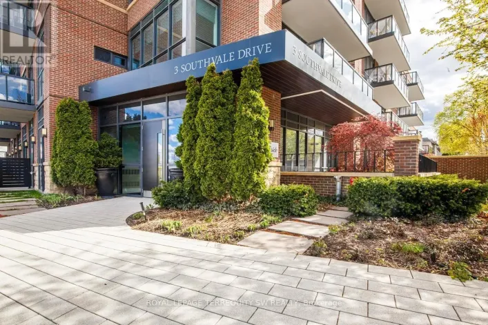 605 - 3 SOUTHVALE DRIVE, Toronto